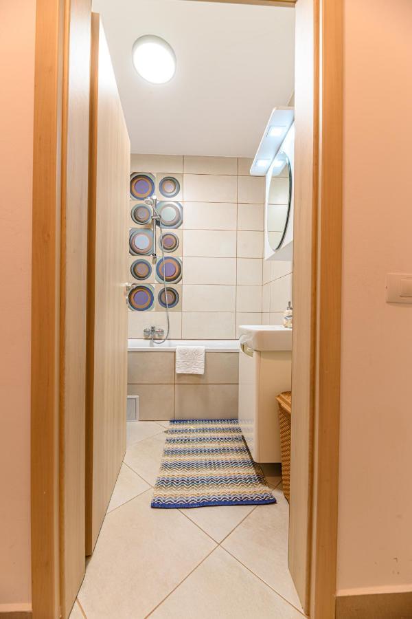 Jad - Luxury Apartments Afi Mall Braşov Buitenkant foto