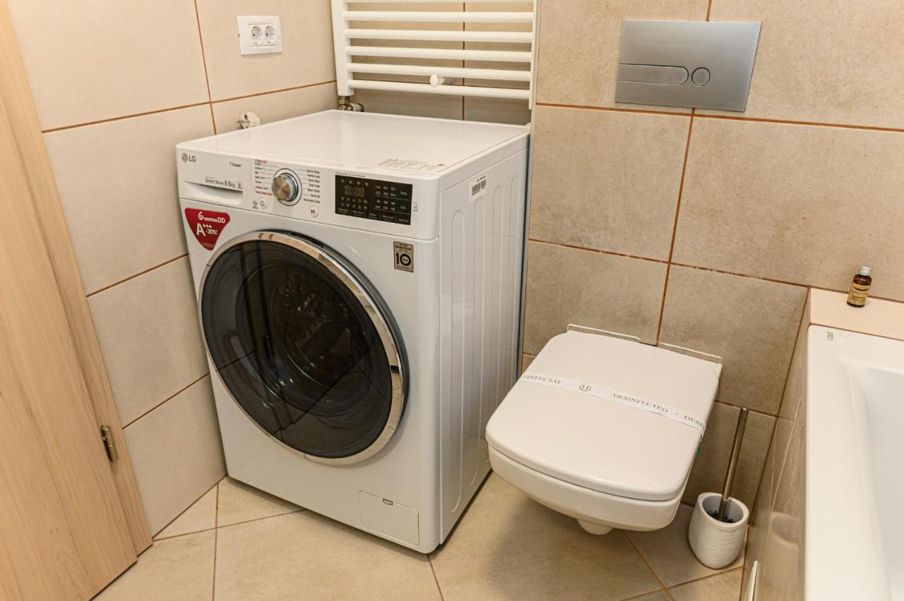 Jad - Luxury Apartments Afi Mall Braşov Buitenkant foto